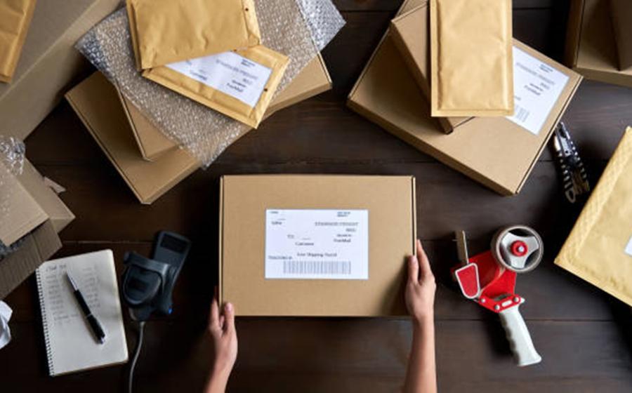 E-COMMERCE AND PACKAGING – A CHANGING ECONOMIC ENVIRONMENT E-COMMERCE AND PACKAGING – A CHANGING ECONOMIC ENVIRONMENT